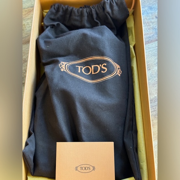 Tod’s Woman Metal Copper Loafers - Picture 10 of 10